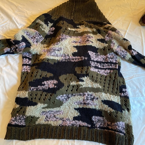 Fall anthro sweater - Picture 3 of 4